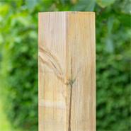 Vierkante houten paal grenen 9 x 9 x 180 cm, keteldruk geïmpregneerd
