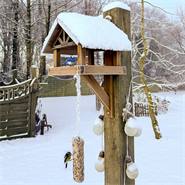 VOSS.garden "Mora" - hoogwaardig vogelhuisje voor wandmontage, bruin